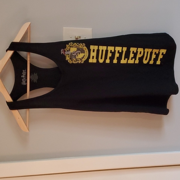 Warner Bros. Tops - Harry Potter Hufflepuff Graphic Tank Top size L